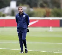 爱游戏体育-包含欧国联赛队伍战绩抢眼，表现不俗凸显实力的词条